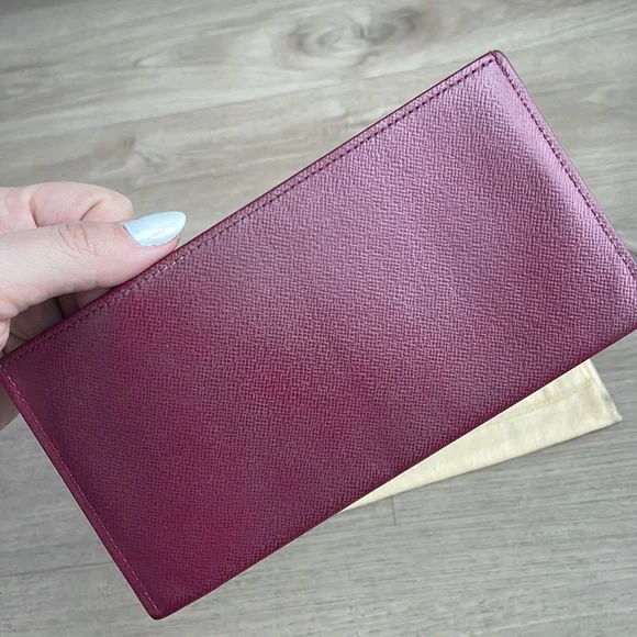 Louis Vuitton 8-Slot Card Wallet - Picture 3 of 10